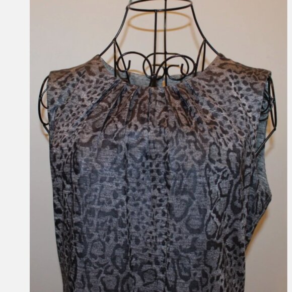 Gray Animal Print Top Calvin Klein Blouse Pullover Sleeveless Shirt M NWT Cheeta - Picture 4 of 4